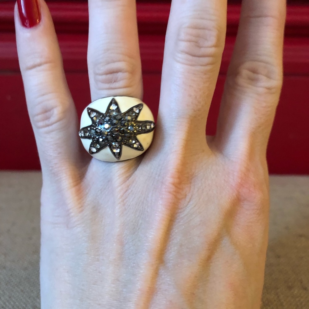 Large off white/ivory ring with sparkled star